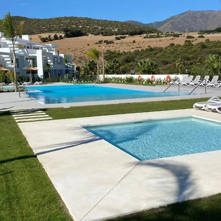 Al-1514 - 3 Bedrooms Lejlighed Estepona