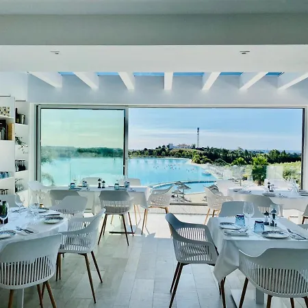 Al-1514 - 3 Bedrooms Lejlighed Estepona